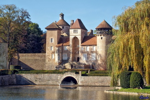 Bourgogne (4) Chateau de Sercy