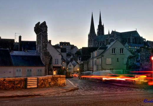 19/04 - Chartres de nuit (28)